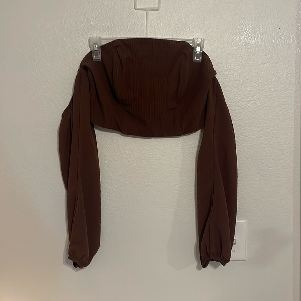 Off the shoulder spring blouse